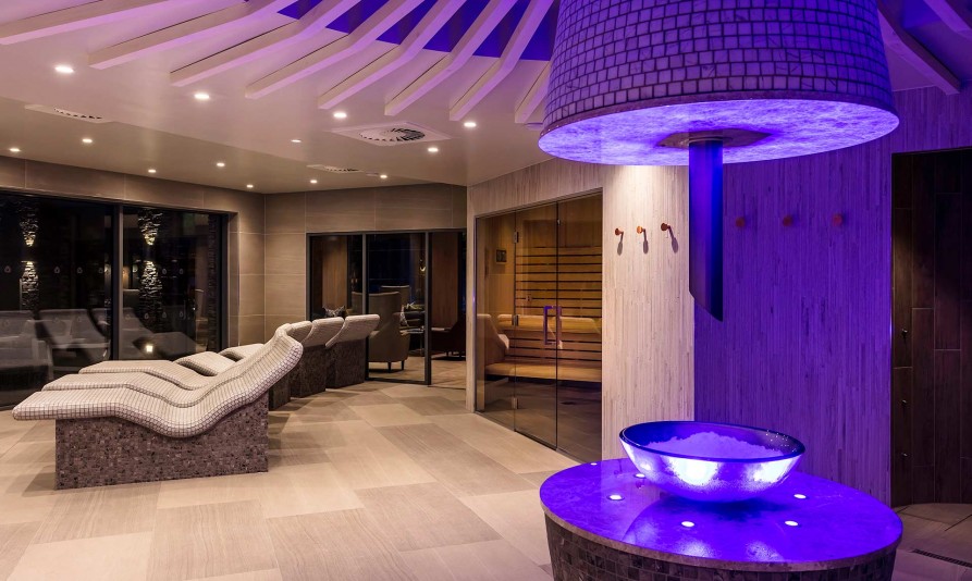 Ice Fountains Spa Design & Build